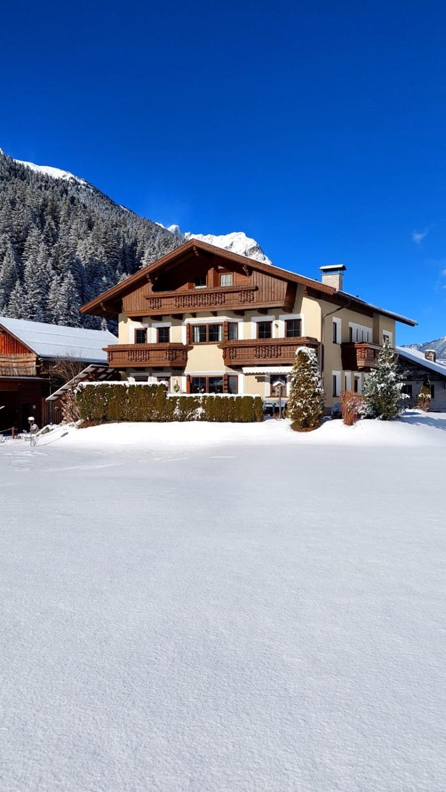 Haus Bergfreund Apartment Sankt Leonhard im Pitztal Exterior photo